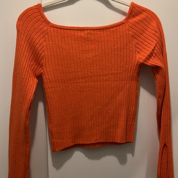 NWT • WILD FABLE • ORANGE SWEATER • XS - Picture 3 of 4
